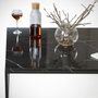 Hanah Home Mesa de centro Poly - Royal Blanco y negro